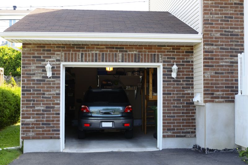 Attached Garage Construction in Conroe, TX