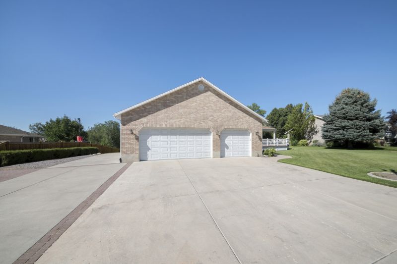 Wood Garage Installation in Conroe, TX
